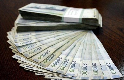 ناگفتههای جلسه شبانه تعیین مزد ۹۵/ افزایش مزایای جانبی متوقف شد دستمزد اسکناس پول