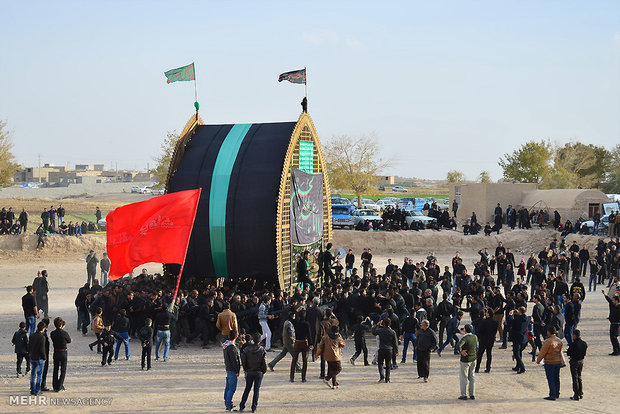 عزاداری روز عاشورا در ابرکوه