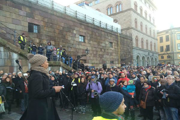 مردم سوئد در حمایت از مسلمانان دست به تظاهرات زدند
