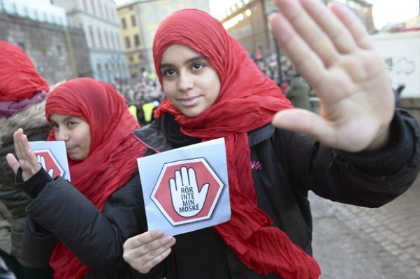 فیلم/ تظاهرات مردم سوئد در حمایت از مسلمانان
