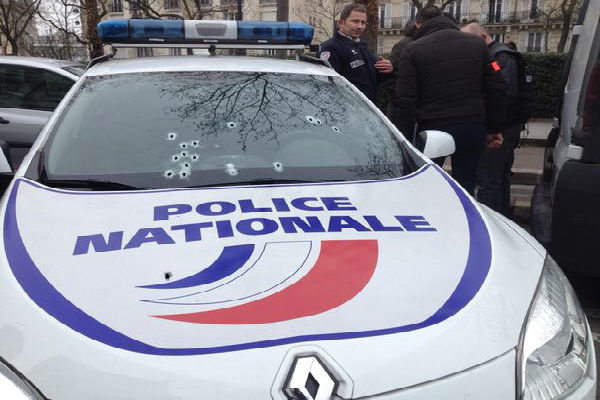 گروگانگیری و تیراندازی در جنوب پاریس