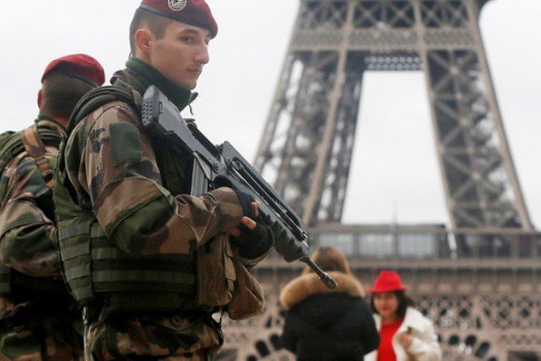 مسلمانان آلمان حمله تروریستی پاریس را محکوم کردند