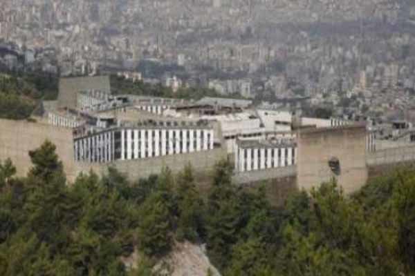 زندان «رومیه» اتاق عملیات تروریستها در لبنان و منطقه