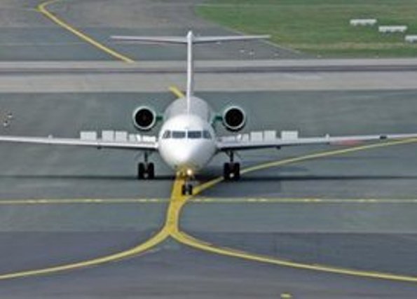 باند فرودگاه تبریز به دلیل ترکیدگی لاستیک هواپیما مسدود شد