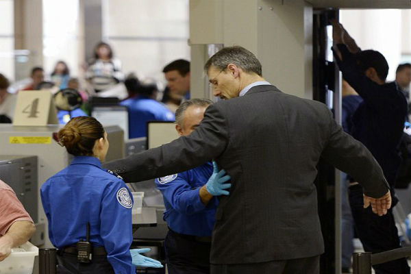 اجرای شدیدترین تدابیر امنیتی در فرودگاههای آمریکا بواسطه تهدید القاعده