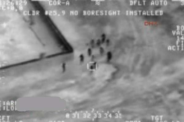 فیلم/ کشته شدن ۴۰ داعشی در حمله جنگنده عراقی