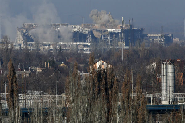 فرودگاه دونتسک تحت کنترل جدایی طلبان اوکراین قرار گرفت