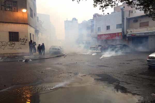 استفاده گسترده نظامیان آل خلیفه از گاز خفه کننده علیه مردم بحرین