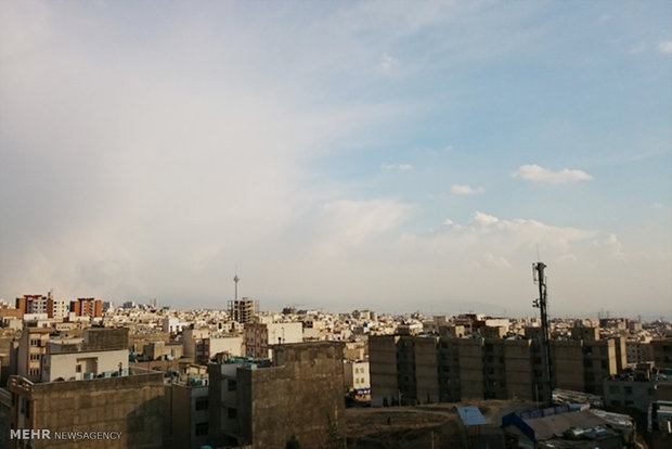 آسمان آبی تهران
