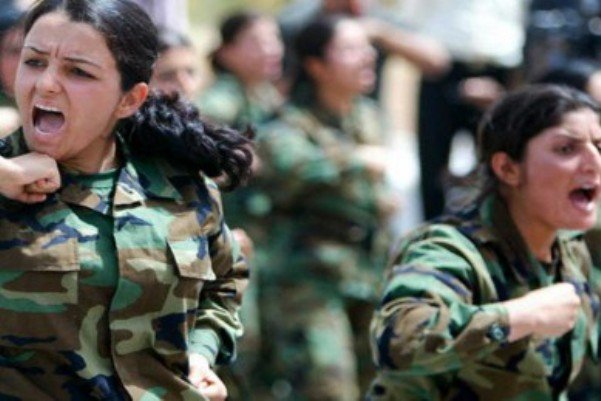 آموزش نظامی به زنان عراقی