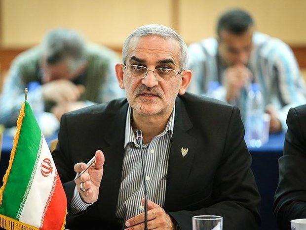 واگذاری رجا اشتباه بود/ نیاز به ۷۰۰ هزار تن ریل در کشور
محسن پور سید آقایی مدیر عامل راه آهن جمهوری اسلامی ایران