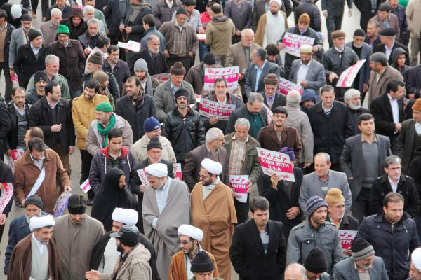 تظاهر ات مردم بجنورد در اعتراض به هتک حرمت نبی اسلام(ص)
