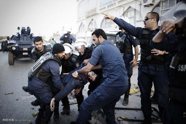 یورش نظامیان آل خلیفه با گاز سمی به تظاهرات کنندگان بحرینی