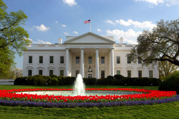 کشف یک شیء مشکوک در کاخ سفید مقامات آمریکا را به هراس انداخت