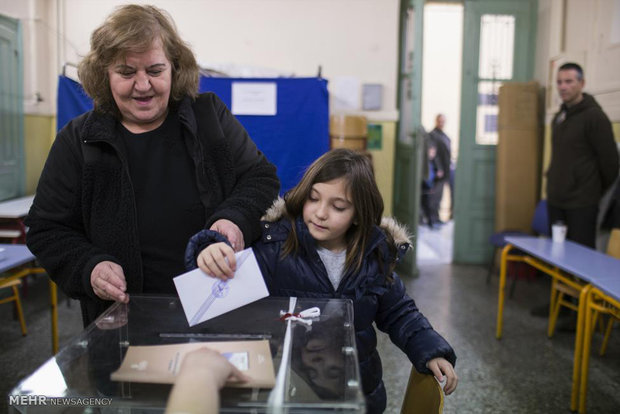 شمارش اولیه انتخابات پارلمان یونان/ سیریزا جشن پیروزی گرفت