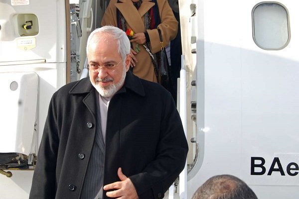وزیر امورخارجه ایروان را به مقصد تهران ترک کرد