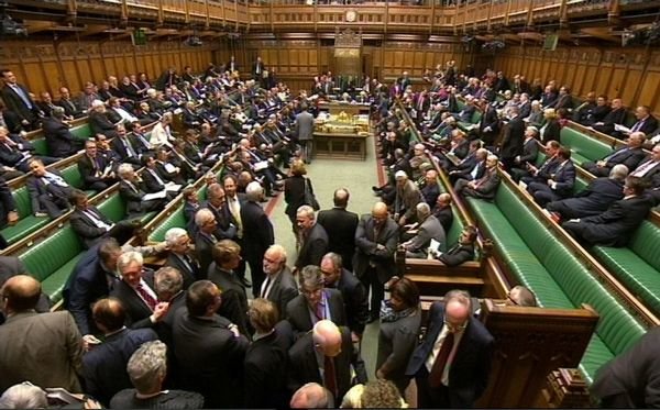 پارلمان بریتانیا خواستار تشدید عملیات جنگی علیه داعش شد
