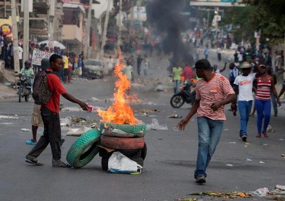 تظاهرات در اعتراض به افزایش قیمت سوخت در هائیتی