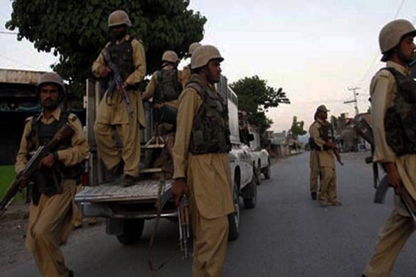 کشته شدن 15 شبه نظامی در درگیری های پاکستان
