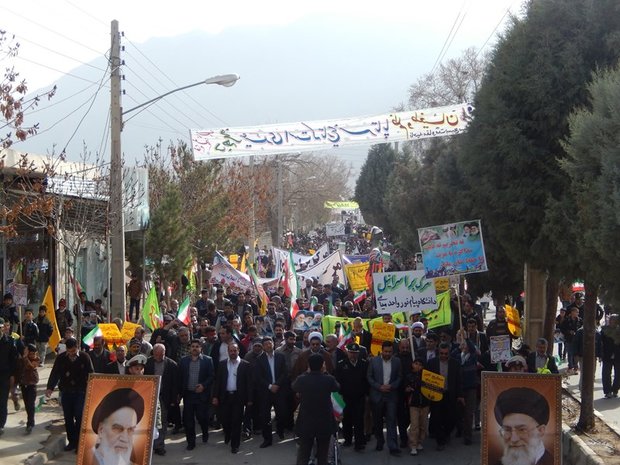 حضور مردم میامی در راهپیمایی 22 بهمن