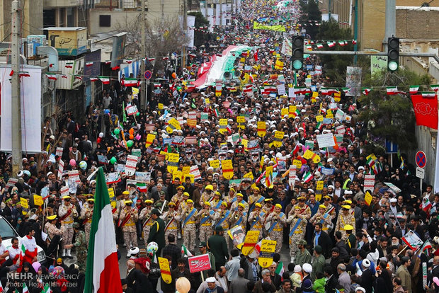 راهپیمایی یوم الله 22 بهمن در قم