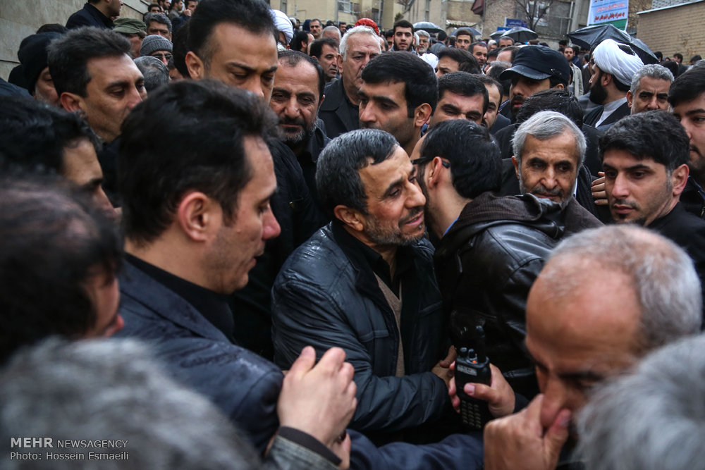 مراسم تشییع مادر احمدی نژاد