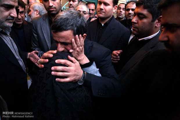 مراسم ختم والده احمد‌ی‌نژاد برگزار شد