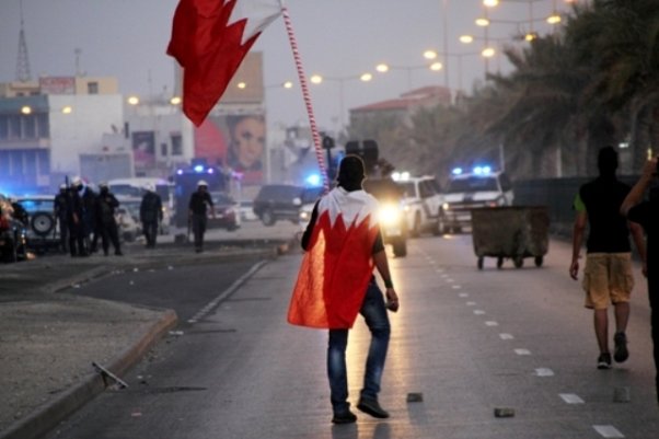 تاکید انقلابیون بحرین بر مسالمت آمیز بودن قیام این کشور