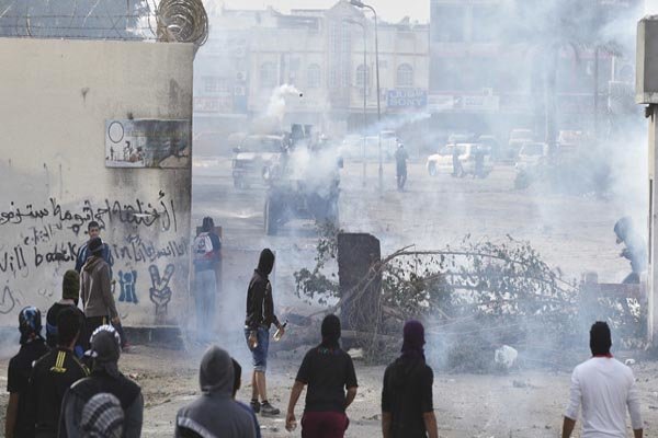 فیلم/ سرکوب اعتراضات مردم بحرین در سالروز انقلاب این کشور