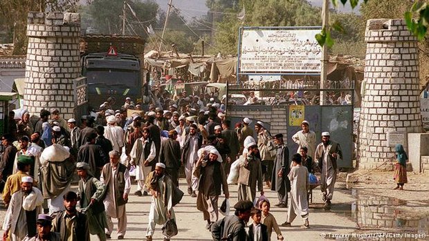 بازگرداندن مهاجرین سیاست محوری دولت افغانستان است
