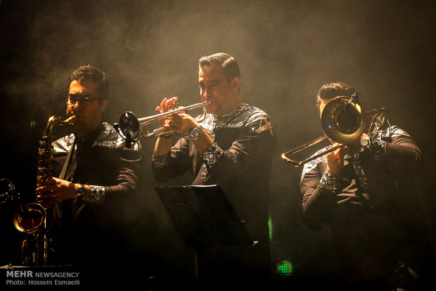کنسرت موسیقی محسن یگانه در پنجمین روز جشنواره موسیقی فجر