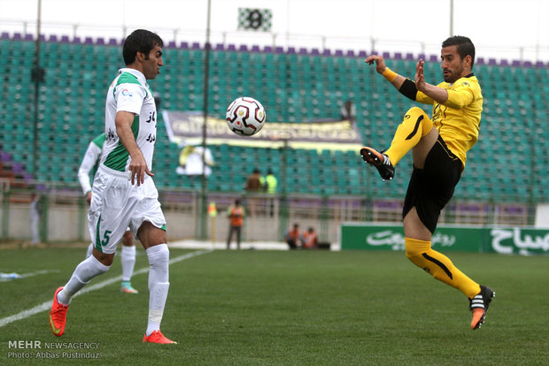 دیدار تیم های فوتبال سپاهان و ذوب آهن