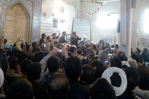 مراسم ترحیم مادر احمدی نژاد در قم
