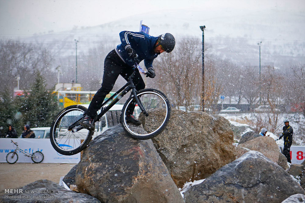 Mountain bike trial in western Iran - IN PHOTOS