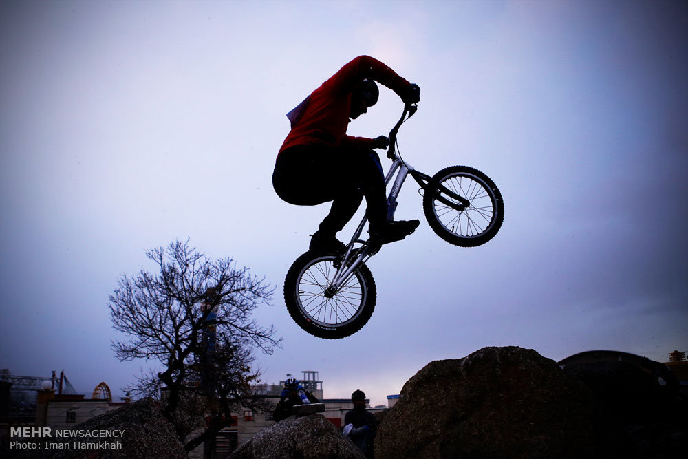 Mountain bike trial in western Iran - IN PHOTOS