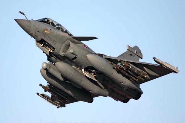 سفر وزیر دفاع فرانسه به شبه قاره برای فروش جنگنده‌های رافائل