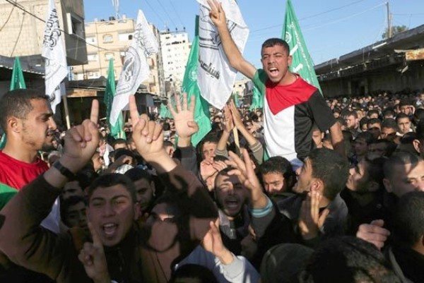 تظاهرات فلسطینیان در محکومیت یورش صهیونیستها به مسجدالاقصی