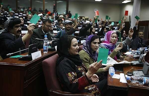 آغاز به کار پارلمان افغانستان با انتقاد از دولت