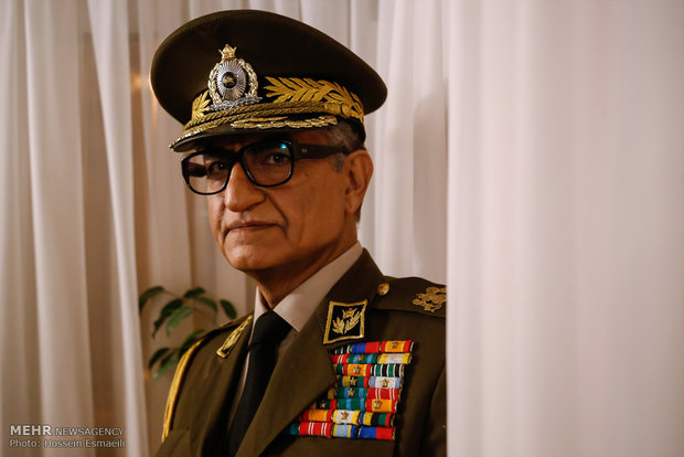 بازدید رئیس سازمان صدا و سیما از پشت صحنه سریال معمای شاه