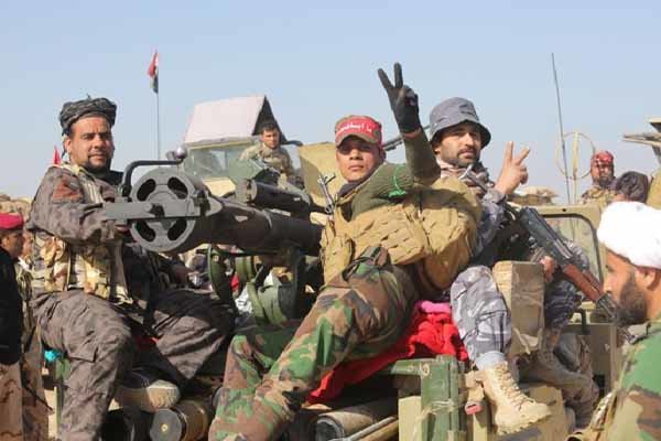 پیوستن ۵۰۰ عراقی به نیروهای مردمی در استان الانبار