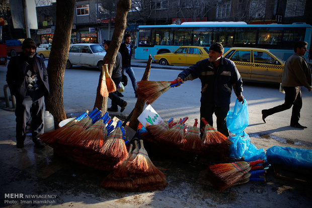 دست فروشان شب عید
