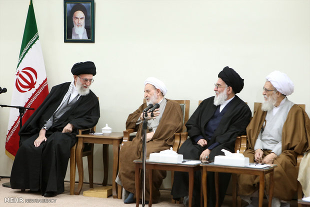 رئیس و اعضای مجلس خبرگان با رهبر معظم انقلاب دیدار کردند
