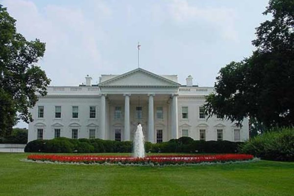 کاخ سفید دست دادن ظریف و اوباما را تایید کرد