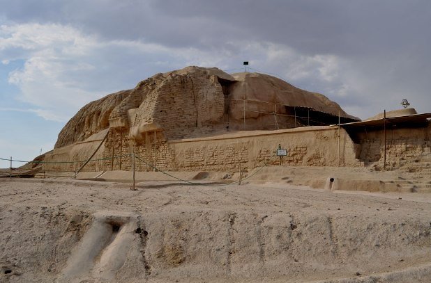 گمانه زنی محوطه باستانی سیلک کاشان شروع شد سیلک