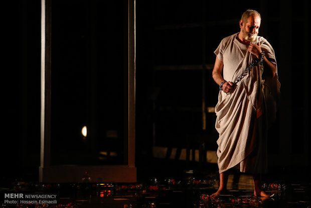 اجرای نمایش سقراط