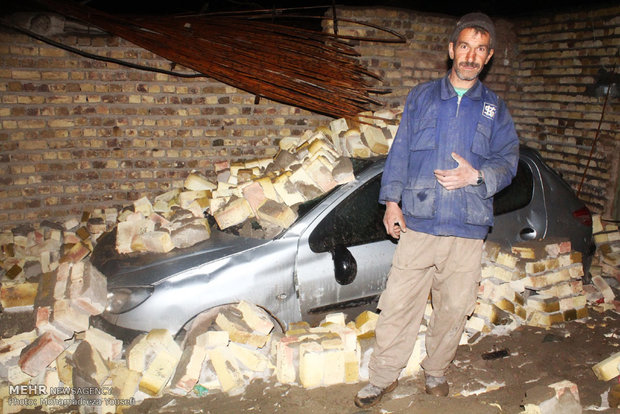خسارات ناشی از گردباد در تاکستان قزوین