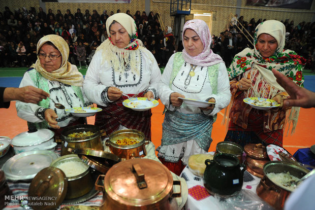 اولین جشنواره فرهنگ و آشپزی در روستای آهنگرمحله گرگان