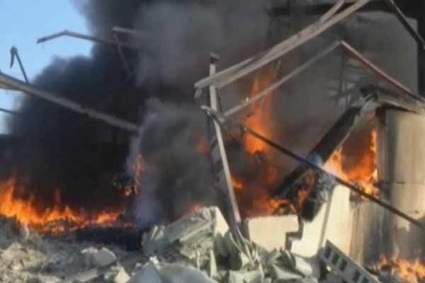 حمله موشکی ناو عربستان به مناطق مسکونی در عدن