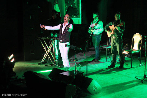 کنسرت موسیقی شهرام شکوهی