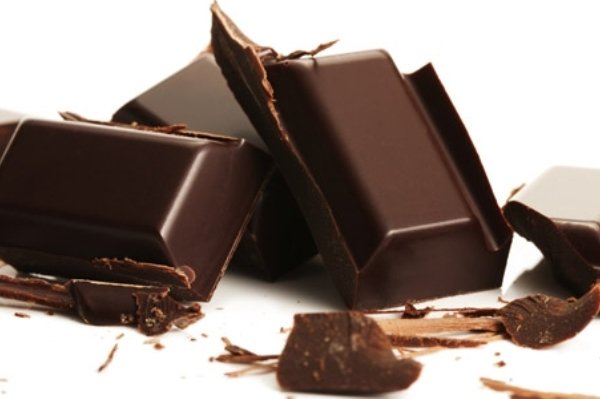 خوردن شکلات موجب بهبود عملکرد مغز می شود